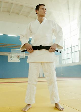 man-posing-training-wear-judo-suit